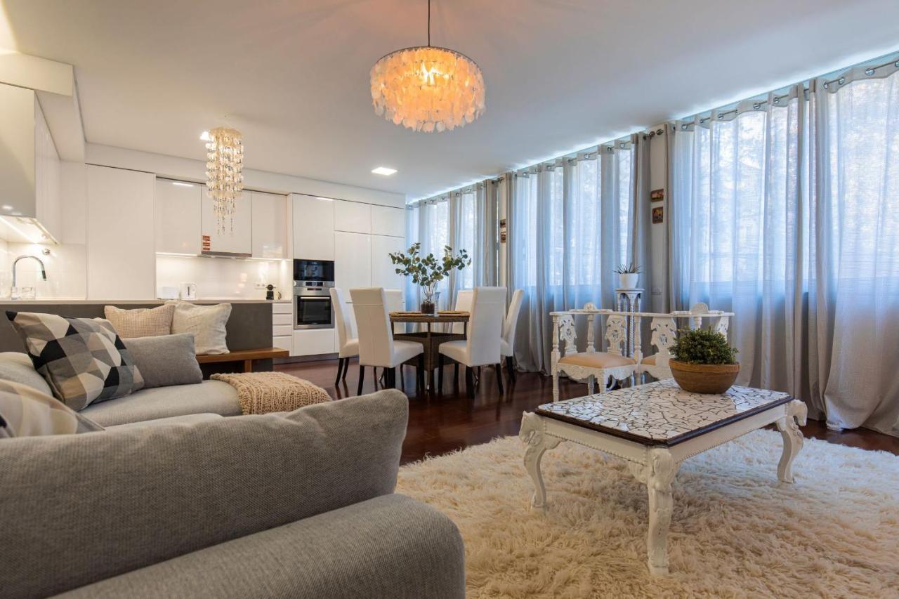 Touch Of Class 2Bdr Apartment By Lovelystay Віавіа Zewnętrze zdjęcie